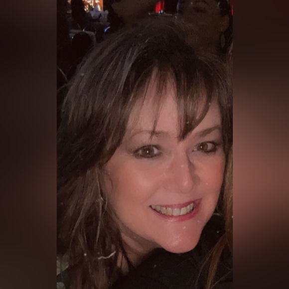 Meet your Posher, Rhonda - Picture 2 of 2